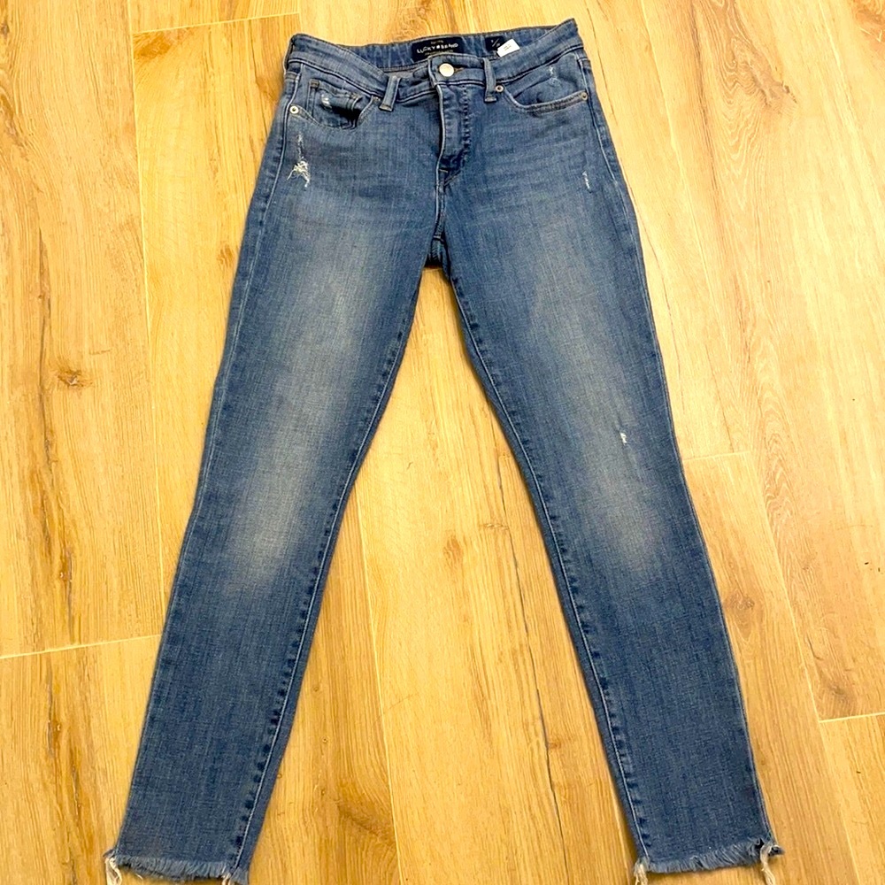 Lucky Brand Jeans !great for a petite frame !